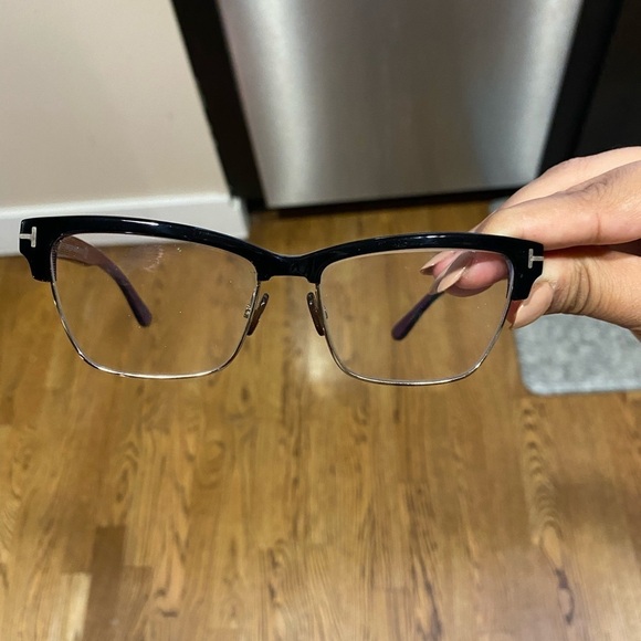 Tom Ford Unisex Gold and Black Glasses 5346 - Picture 5 of 6